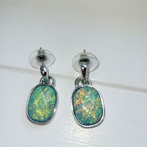 Earrings with turquoise stone